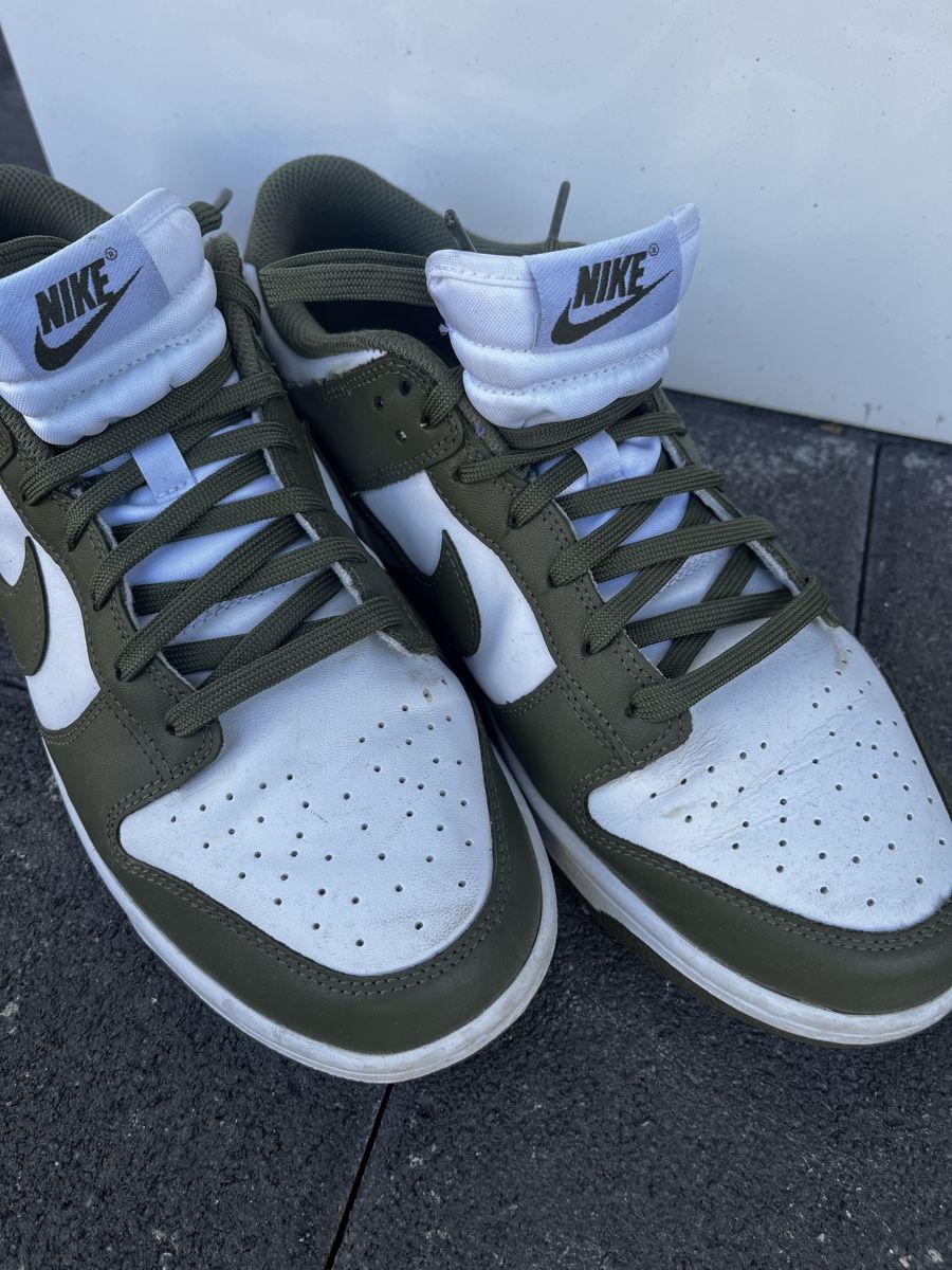 Nike Herrenschuhe: Nike dunk low weiss/olivegrün Gr. 44 – Neu (gemäss Beschreibung) aus Hinwil von dire07 1