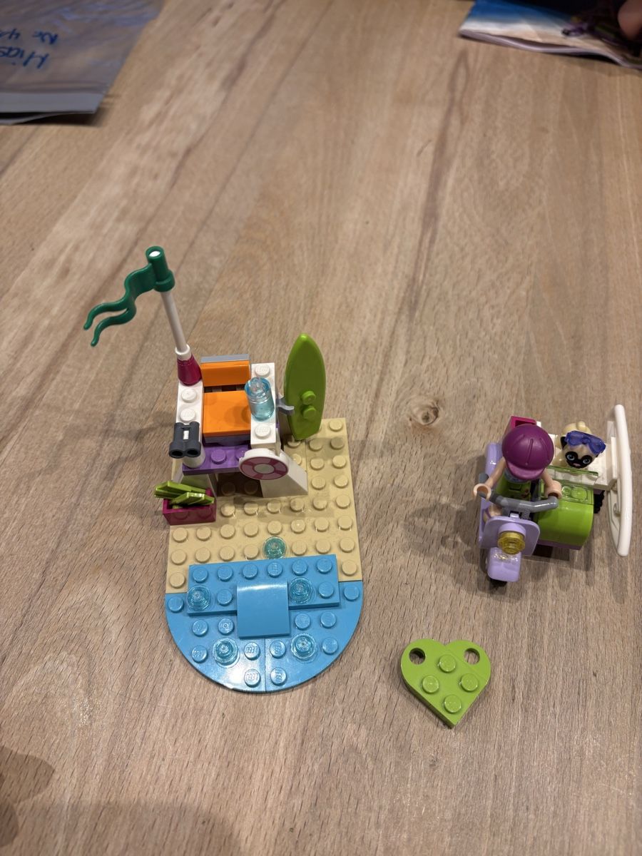 Lego Giocattoli: Lego Friends Mias Strandroller – Usato da Baar venduto da remak37
