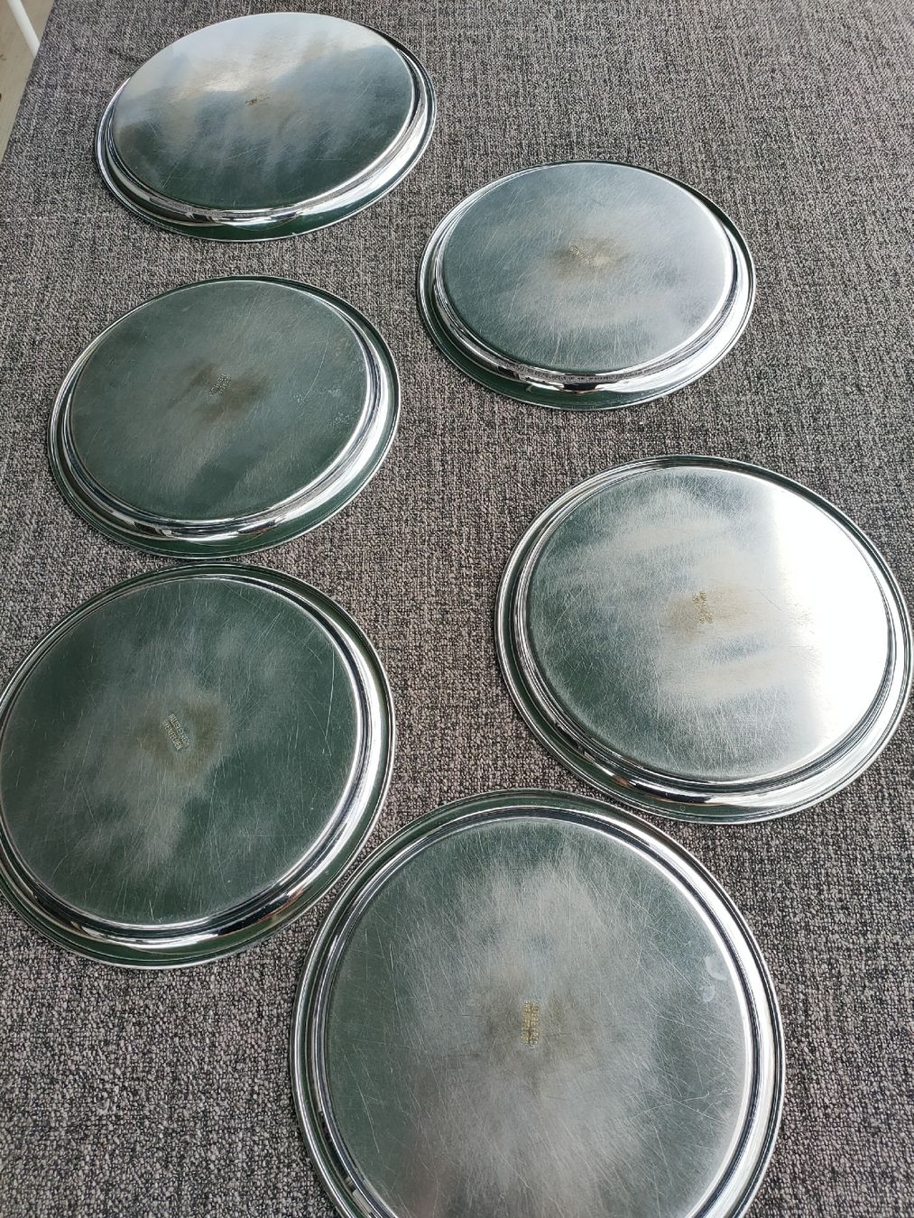 Piatti di portata: 6er Set Silber Tabletts Serviertabletts Ø ca. 24.5cm /28.5cm – Usato da Gipf-Oberfrick venduto da minini 4
