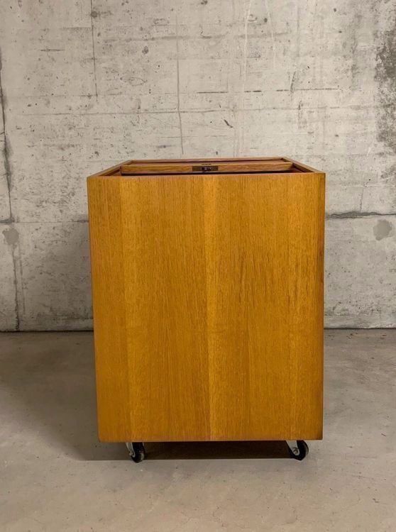 Cassettiere: bar-/ büro-/ rollmöbel . eiche – Usato da Basel venduto da Rmo4000 5