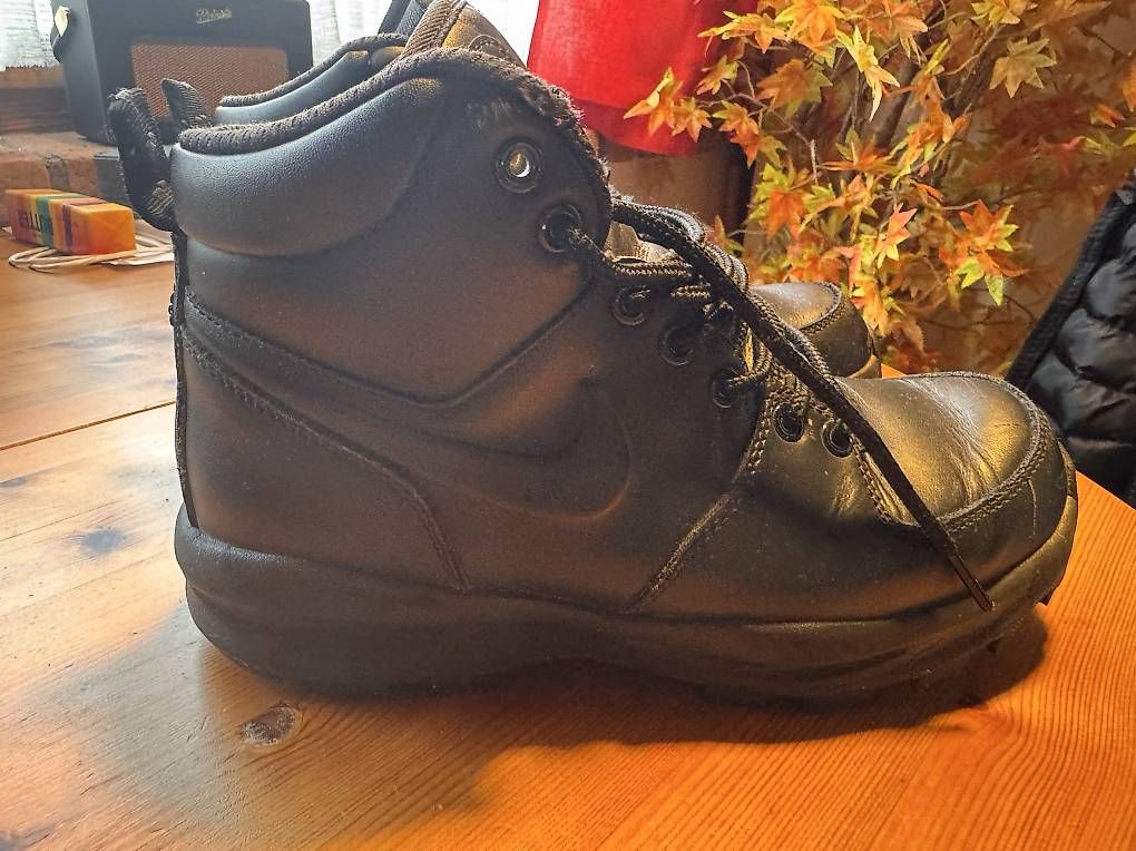 Herrenschuhe: Nike Winterschuhe 15.- – Gebraucht aus Bad Ragaz von mor_d7kw 1