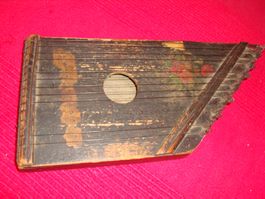 Kleine antike Zither