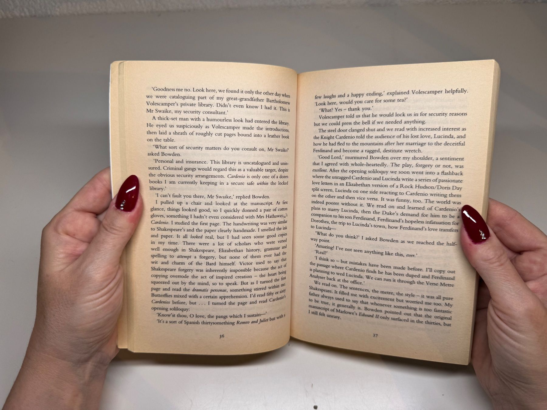 Libri: NOVEL: Jasper Fforde, Lost in a Good Book – Usato da Grosswangen venduto da English_books 4