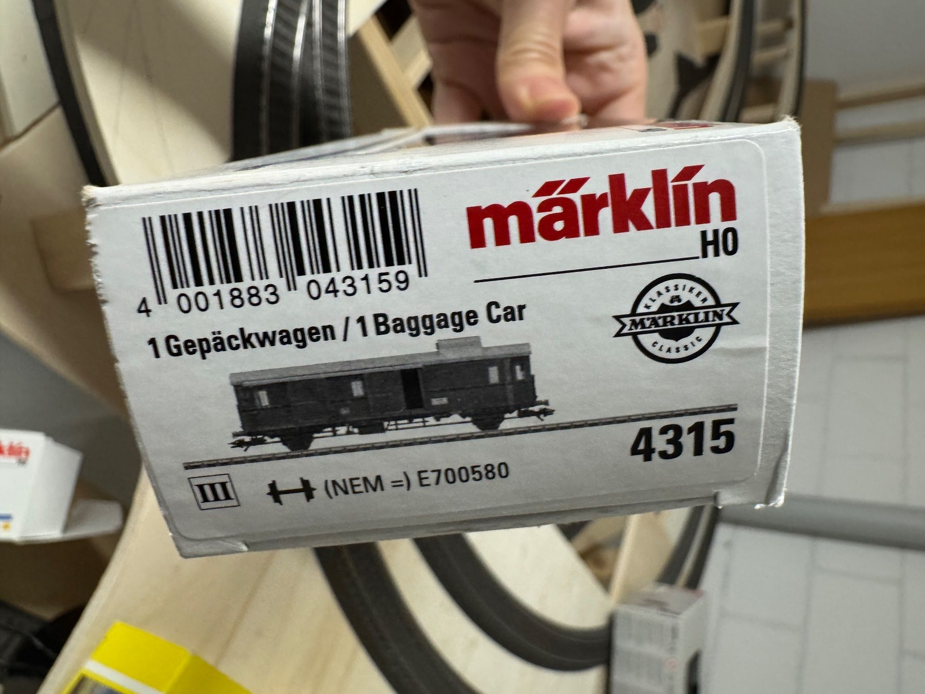 Märklin Modellini di ferrovie: Märklin 4315 Gepäckwagen DB H0 – Usato da Uetikon am See venduto da ZueriTB 2