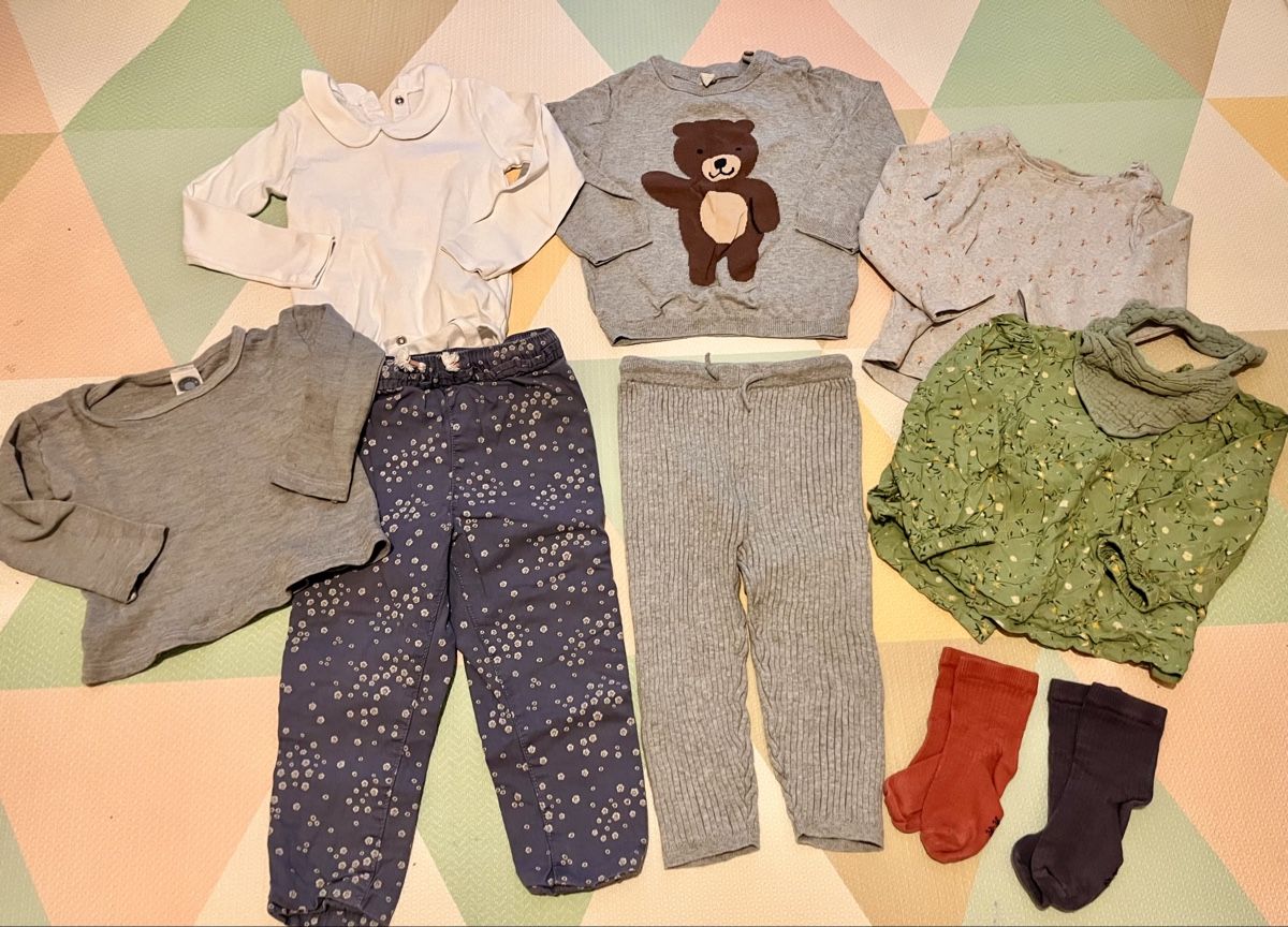 Lotti & Set di vestiti: Kinder Kleiderset Gr. 92 – Usato da Zürich venduto da davidihagee