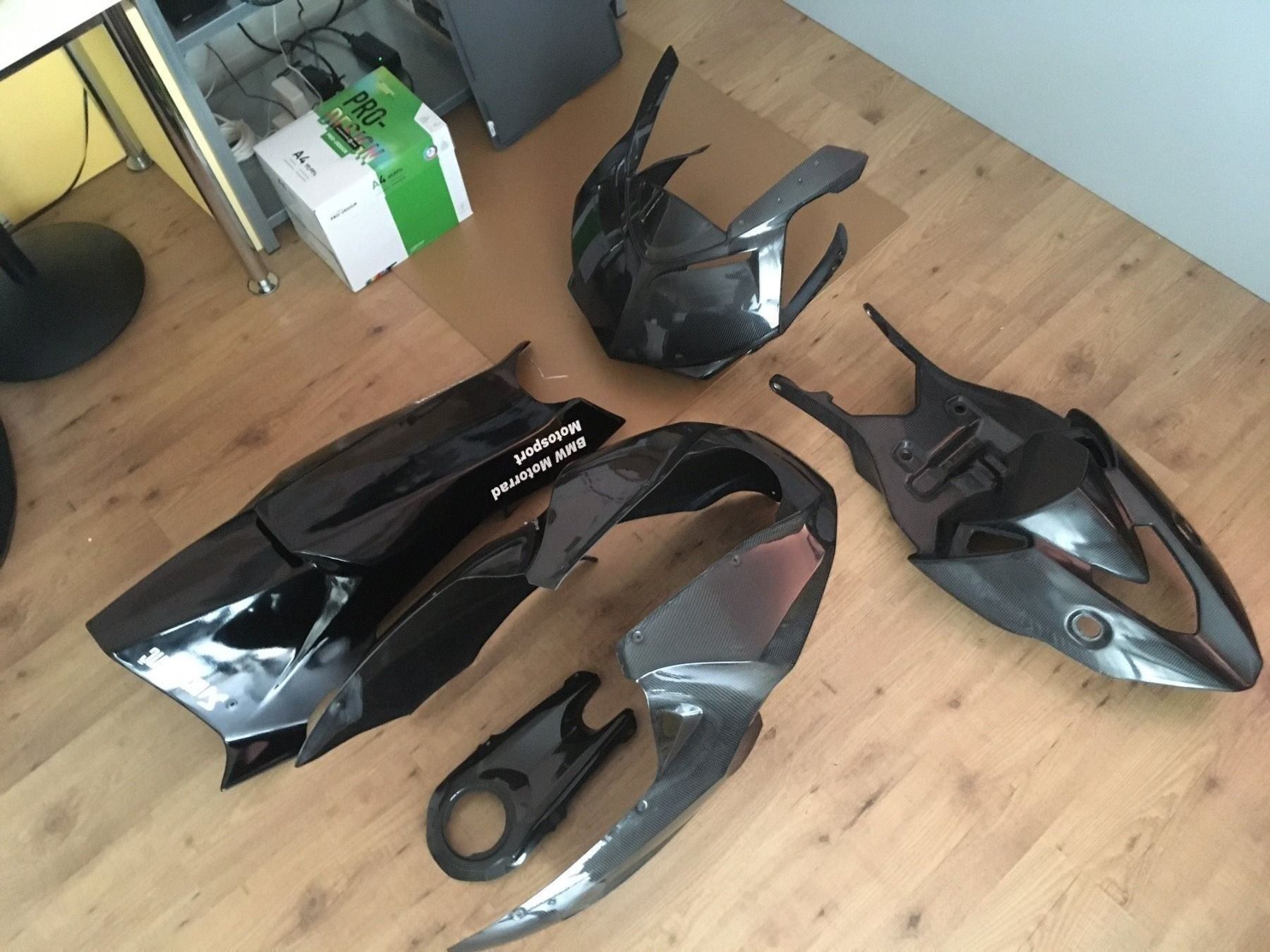 BMW Tutti i ricambio per moto: BMW Hp2 Carbon Verkleidung Bodywork – Nuovo (secondo la descrizione) da Glattpark (Opfikon) venduto da eidgenosse601 2