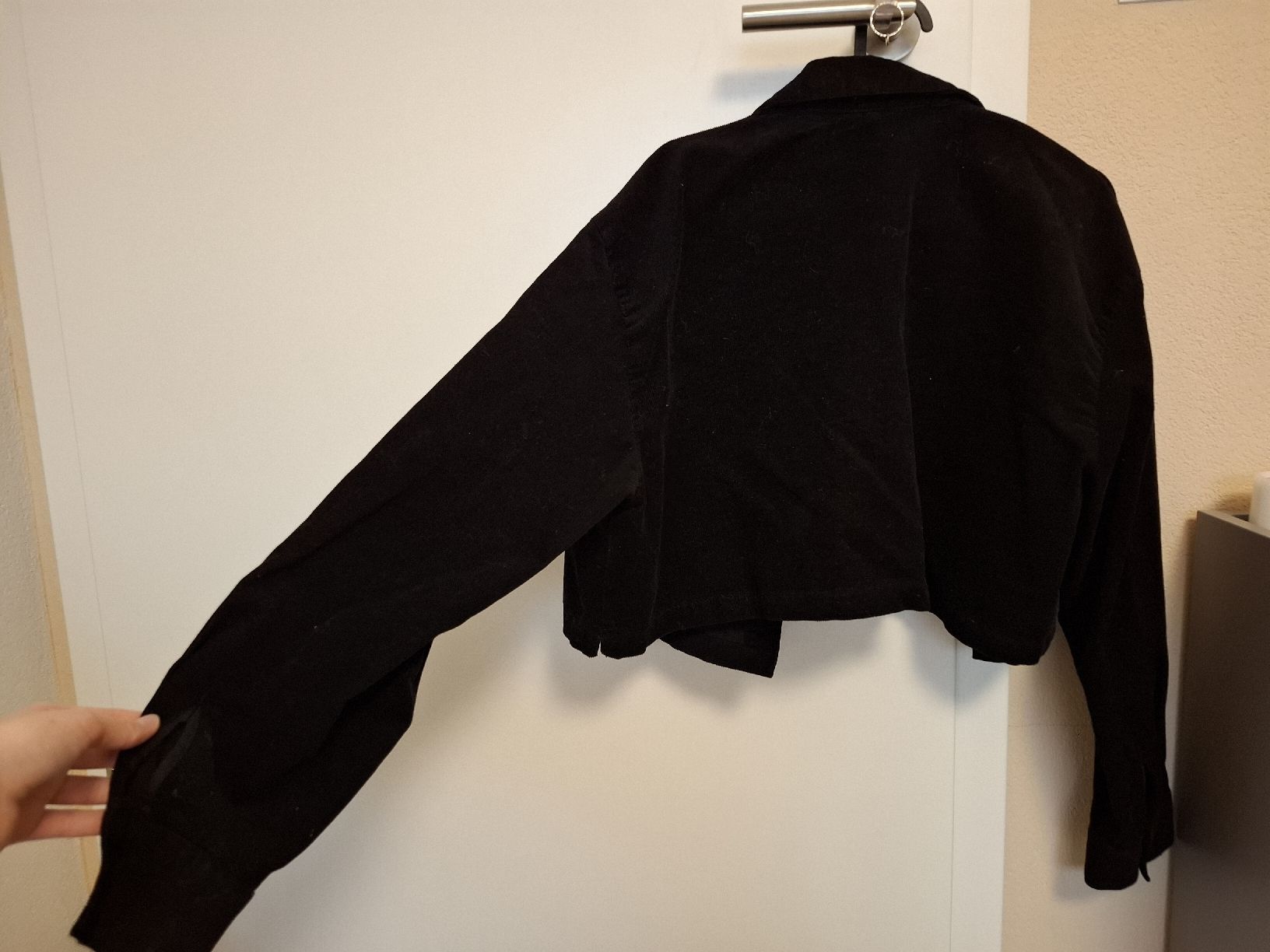 H&M Camicette: chemise noire – Usato da Ecublens FR venduto da ame_y8tq 1