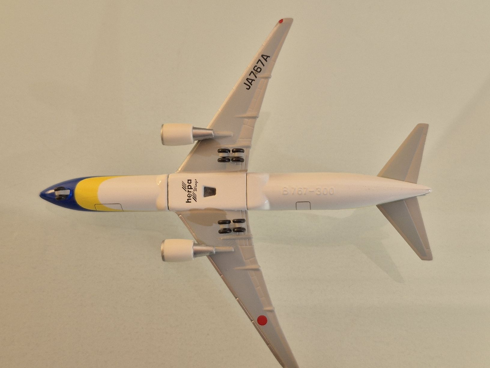 Herpa Kit di modellismo & Modellini statici: Herpa Skymark Airlines 1:500 – Usato da Uetendorf venduto da myhome12 4