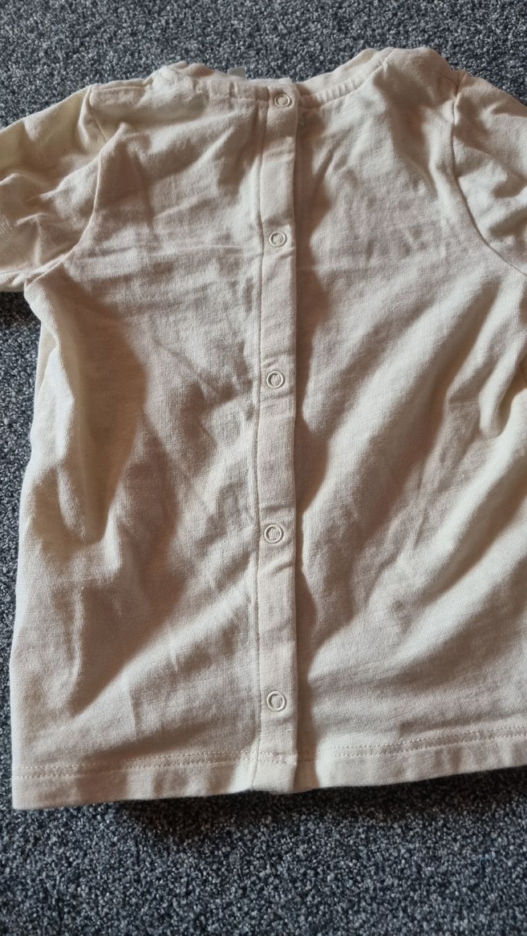 Camicie, Top & T-shirt: Pull 74 nuage  – Usato da Les Breuleux venduto da Mily1991 3