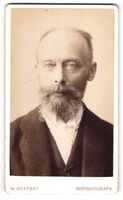 Fotografie W. Höffert, Berlin, Portrait