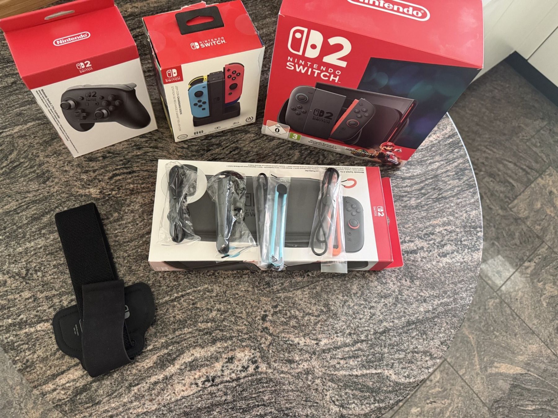 Nintendo Console: Nintendo Switch 2 MEGA BUNDLE – Pro Controller & 5 Top Games – Usato da Berikon venduto da jenni29 4
