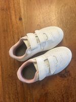 Kinderschuhe weiss mit Klettverschluss guter Zustand