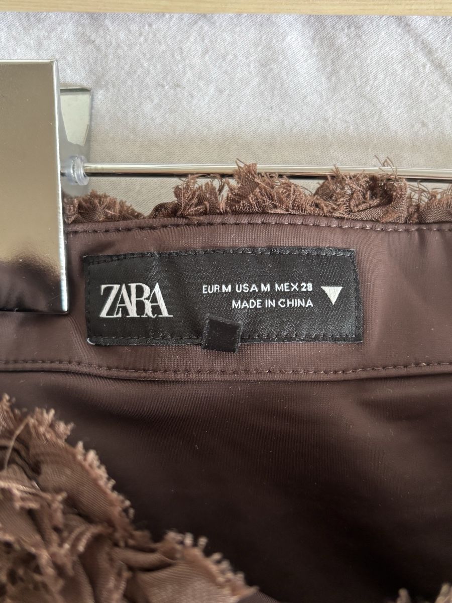 Zara Gonne: ZARA Textured Brown Mini Skirt Size M  – Usato da Wallisellen venduto da eli_v7dn 2