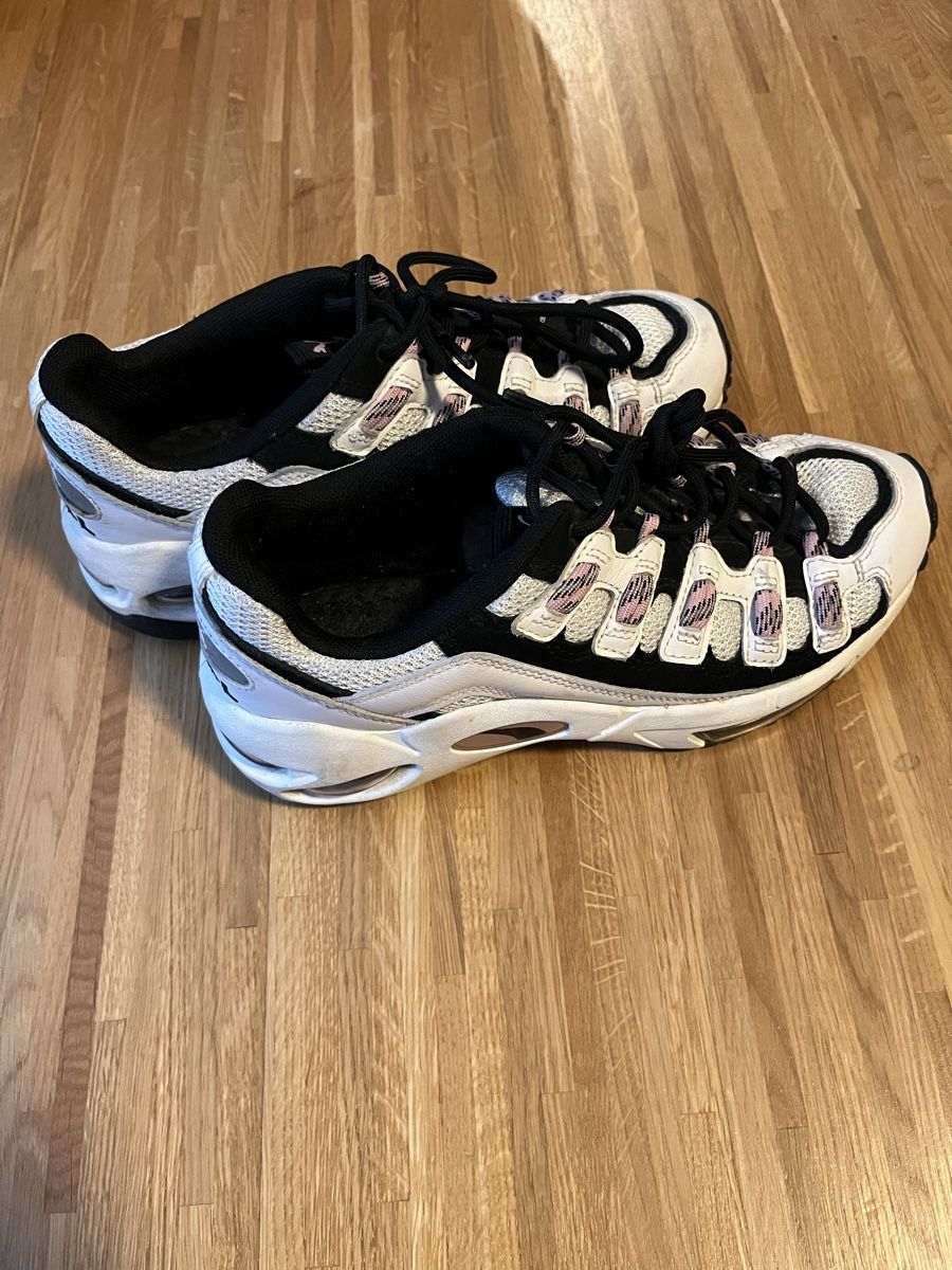 Puma Scarpe da donna: Puma Sneaker schwarz/weiss - Gr. 37 - gebraucht – Usato da Meierskappel venduto da Mial_2 1