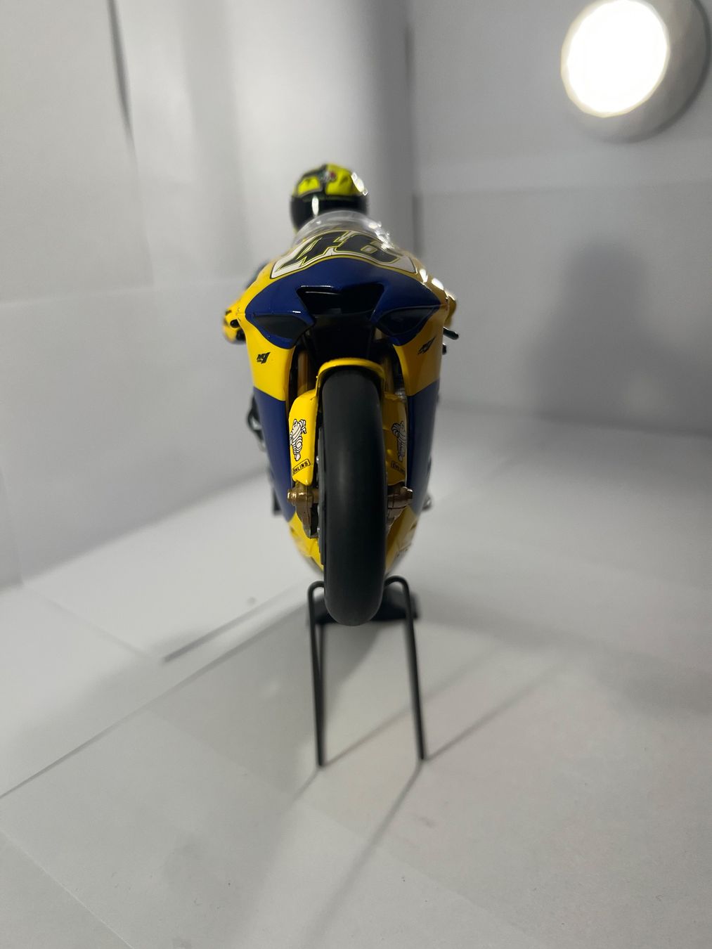 Minichamps Kit di modellismo & Modellini statici: Valentino Rossi Lot 6 – Usato da Sergey venduto da Mascotte00 1