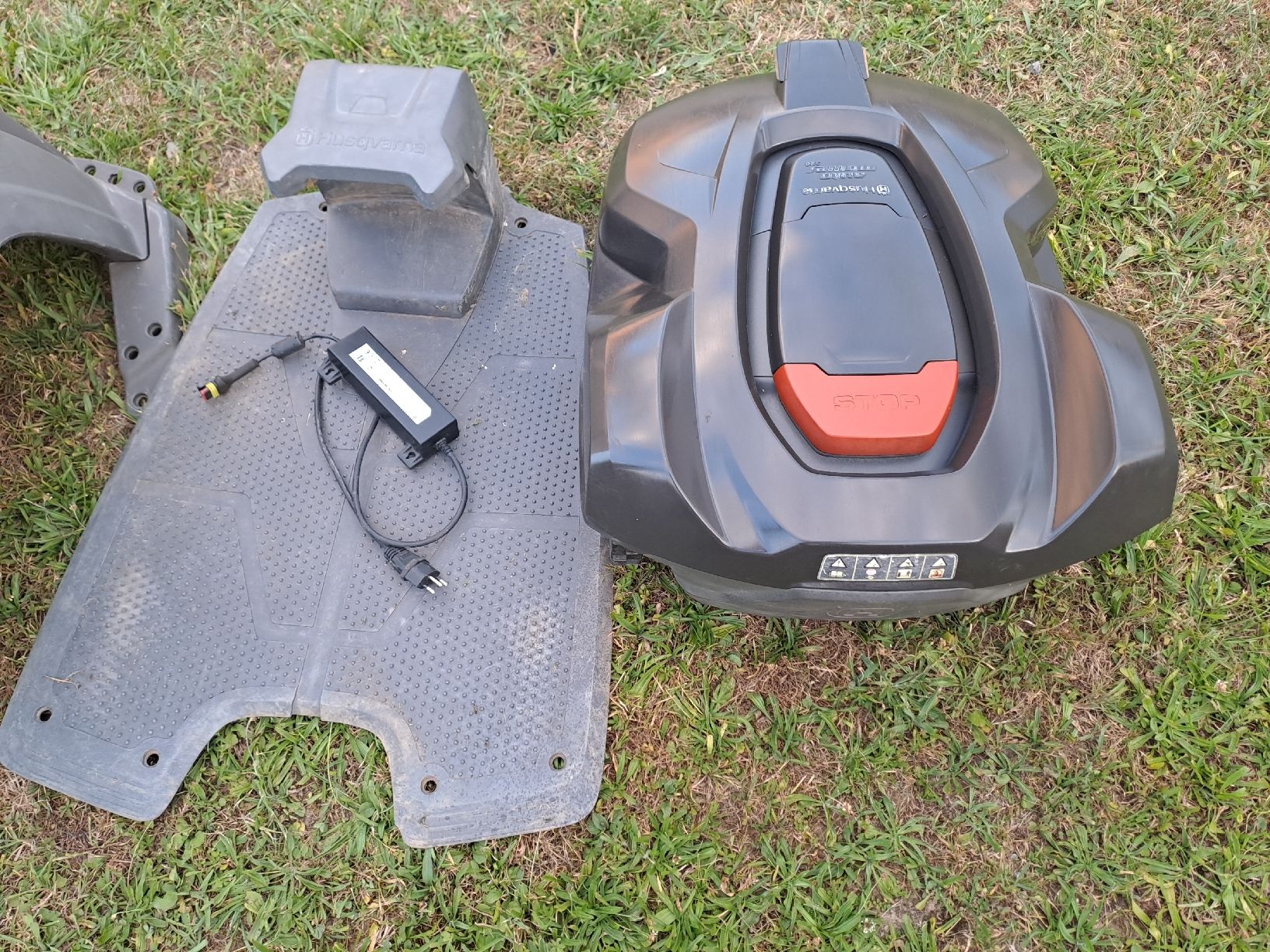 Husqvarna Tagliaerba: Automower Husqvarna 320  – Usato da Gossau SG venduto da MX450 3