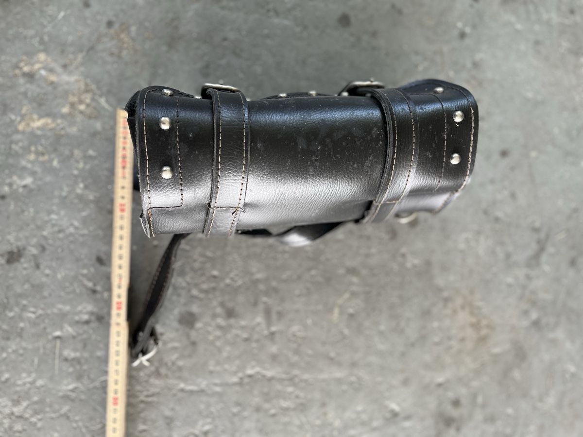 Borse: Werkzeugrolle Motorrad Leder – Usato da Hergiswil LU venduto da piru03 2