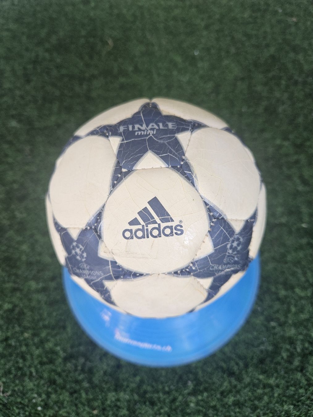 Adidas Palloni: Adidas Champions League Ball Mini – Usato da Emmenbrücke venduto da TopGato 2