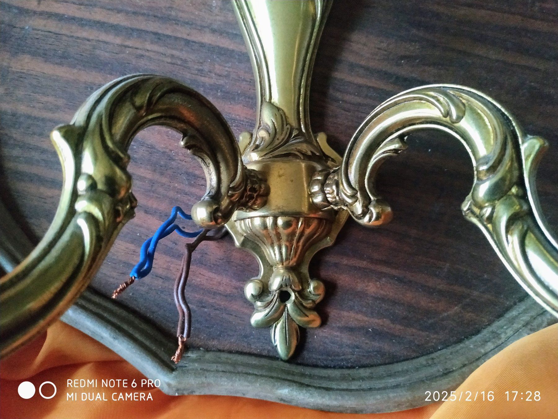 Lampade: Jugendstil Wandlampe Leuchte wunderschön ziseliert Messing – Usato da Gelterkinden venduto da Luusmaiteli 5