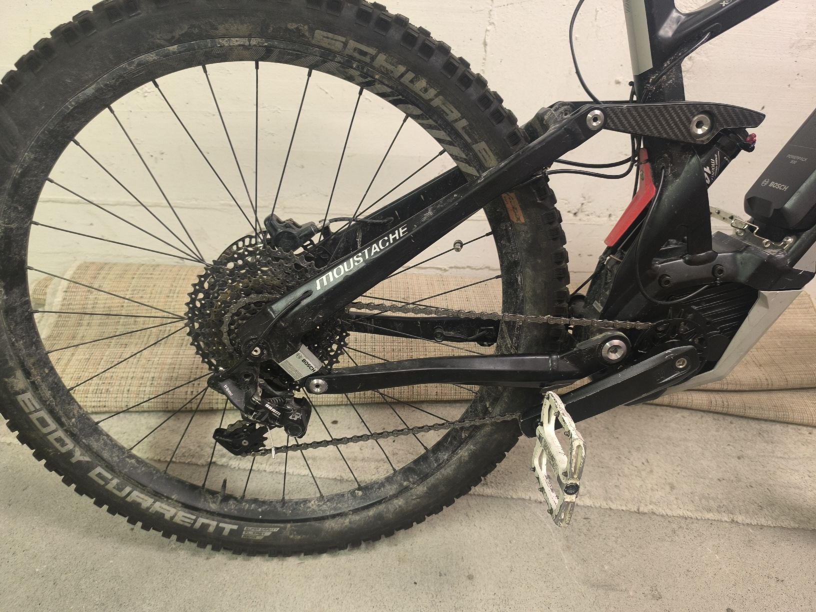 Moustache Biciclette: mustache Samedi 27 – Difettoso da Adliswil venduto da uri_qds7 7