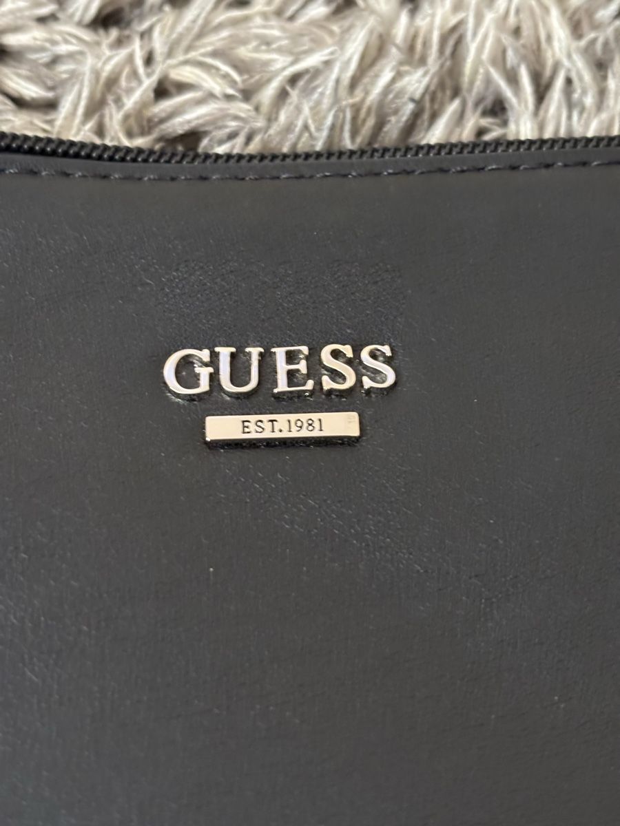 Guess Borse da donna: GUESS Handtasche Schwarz – Usato da Therwil venduto da cosugs 1
