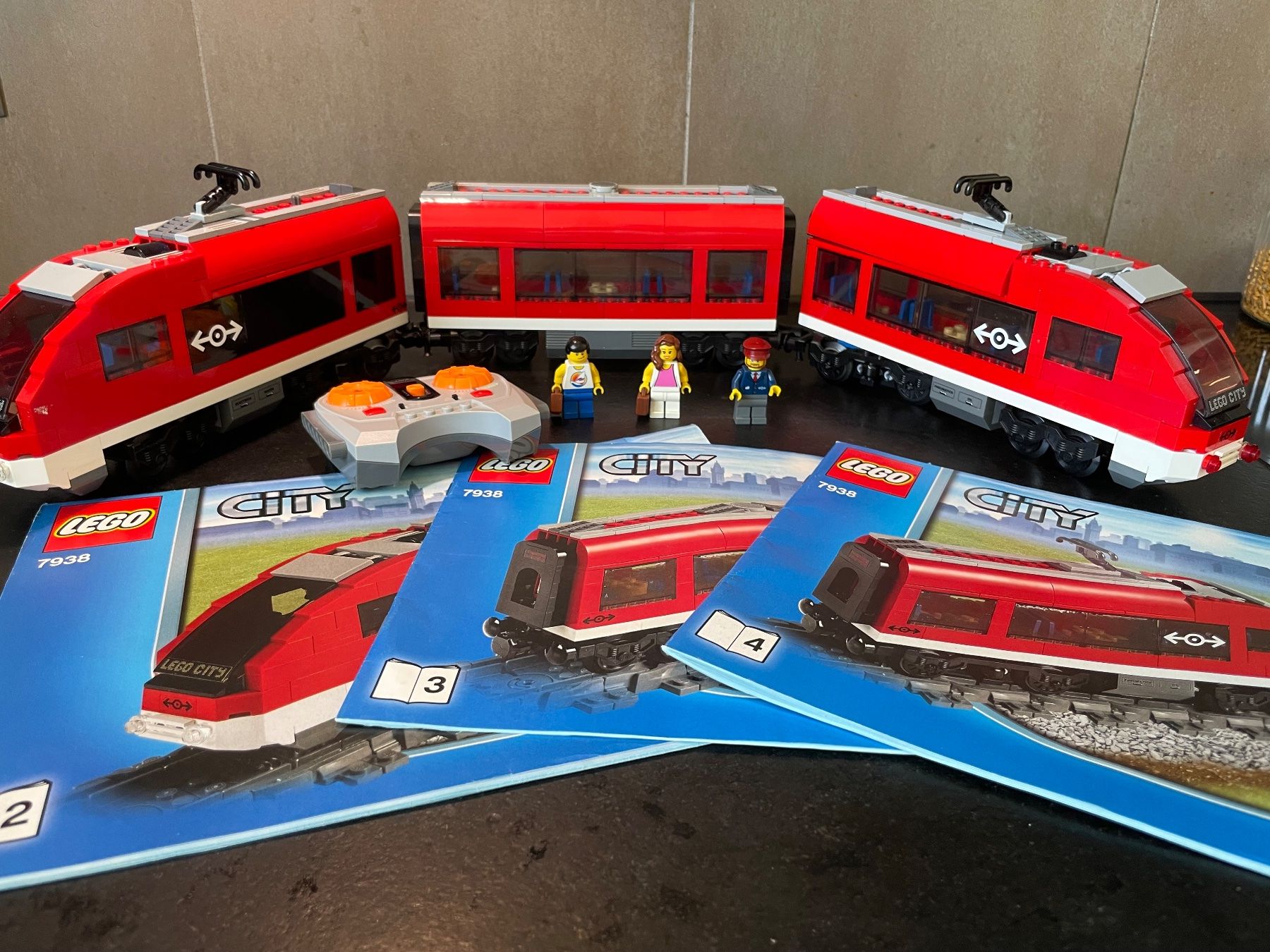 Lego Kit di costruzioni: LEGO City Passagierzug 7938 – Usato da Giebenach venduto da Flaz78