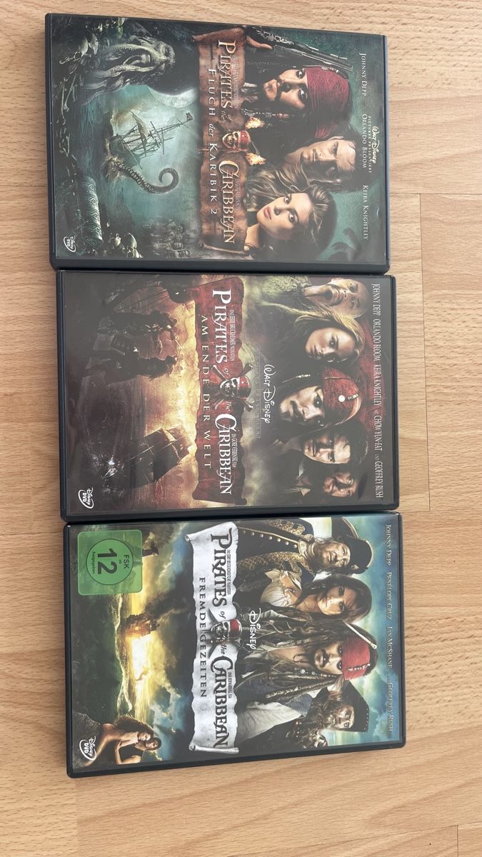 Tutti i DVDs: Fluch der Karibik DVD Set – Usato da Bern venduto da ece_nxk7
