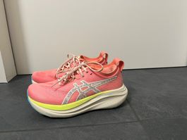 Asics Gel-Nimbus 27 Damenlaufschuh, Grösse 37,5, Top Zustand