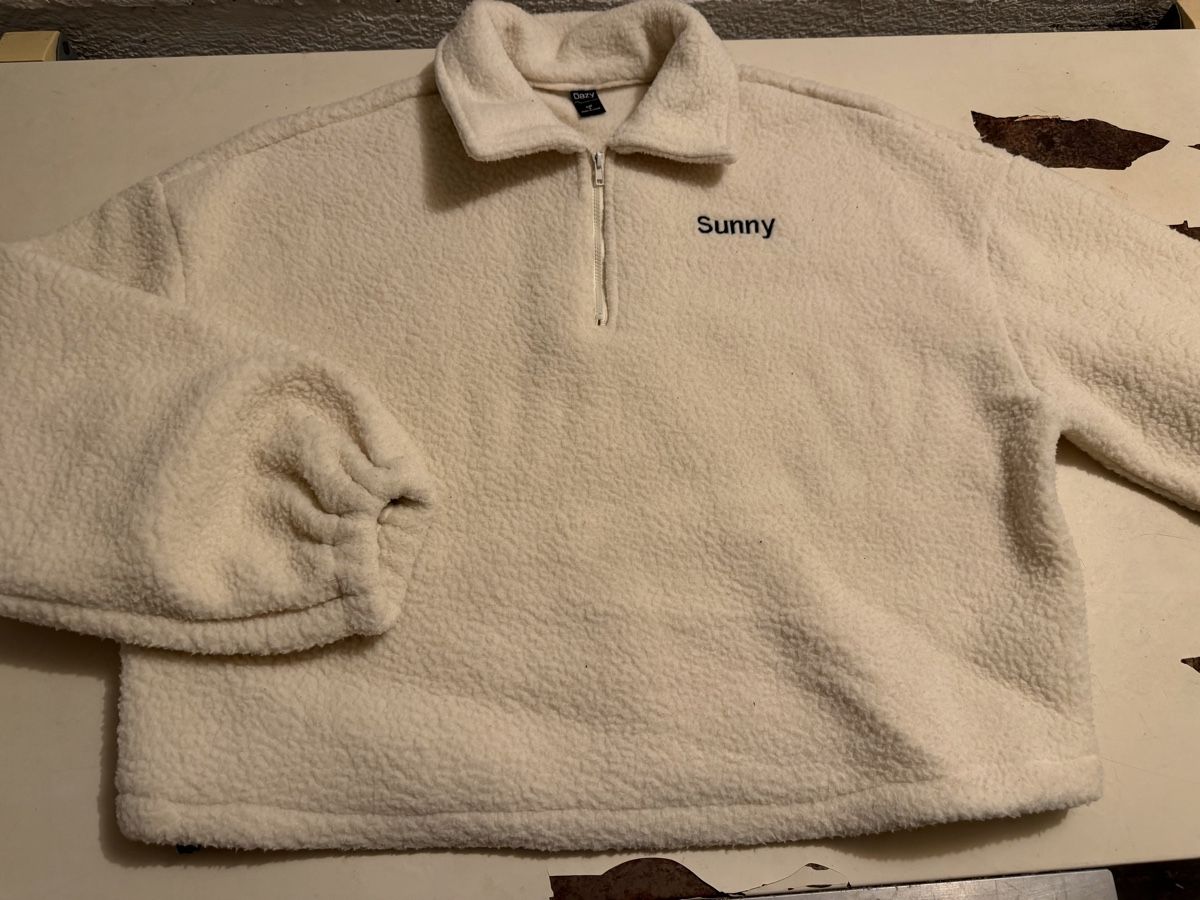 Pulls & Sweat-shirts: Feltpullover cream "Sunny" Grösse M neuwertig – Neuf (Voir description) à Luzern par Lorena.haj