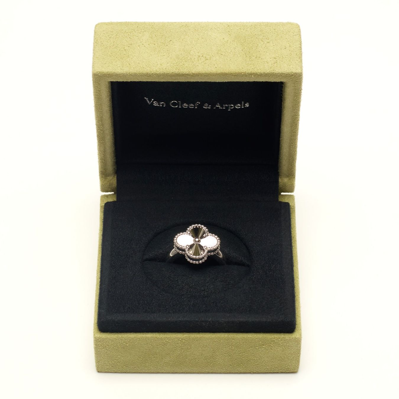 Anelli: Authentique Bague VAN CLEEF ARPELS Alhambra Guilloché – Nuovo (secondo la descrizione) da Carouge GE venduto da TLD 2
