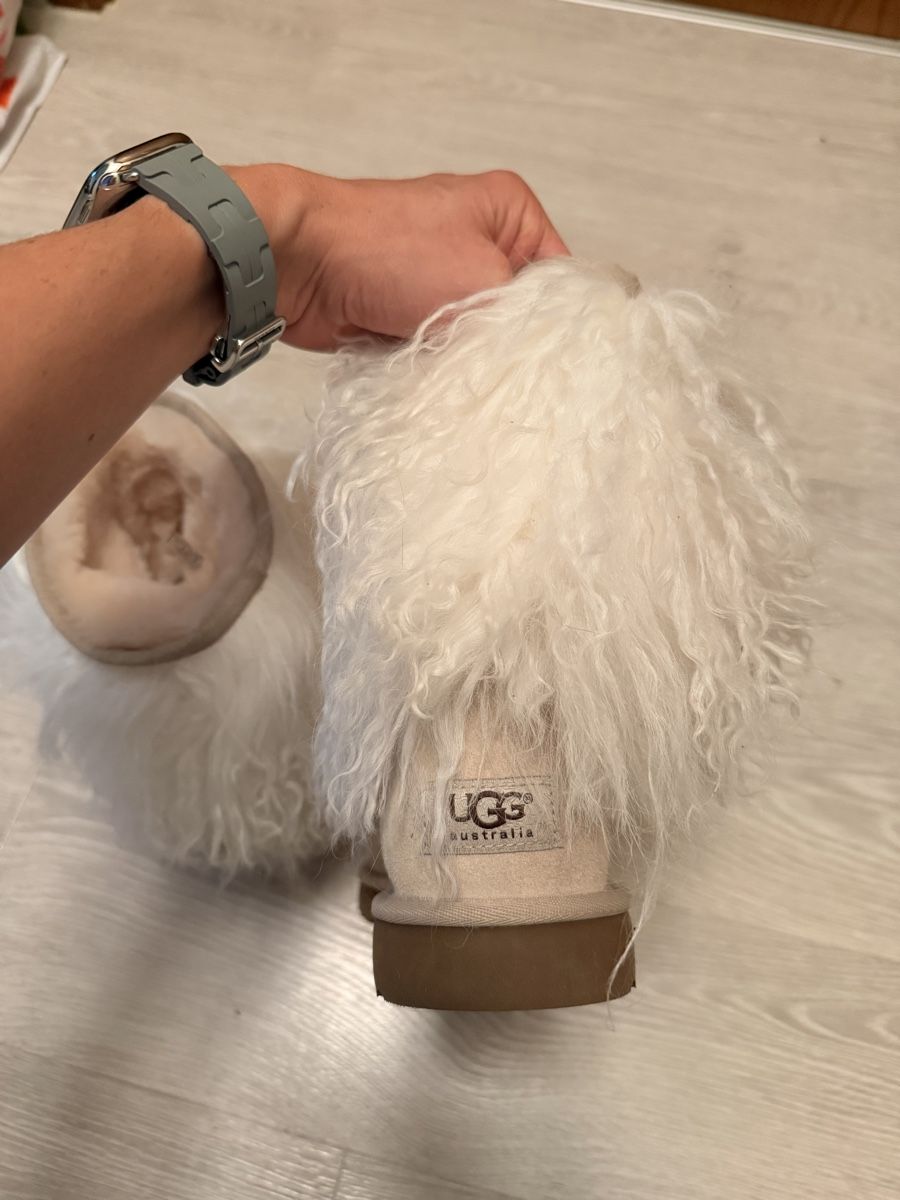 Ugg Damenschuhe: UGG Winterschuh – Neu (gemäss Beschreibung) aus Wetzikon ZH von LaiLu 2