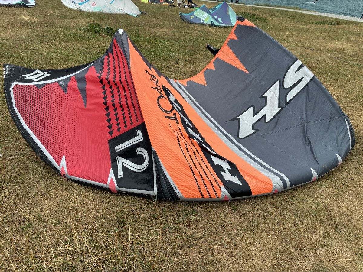 Naish Aquilone: Naish Kite Pivot 12qm  – Usato da Oberägeri venduto da baetti1 1