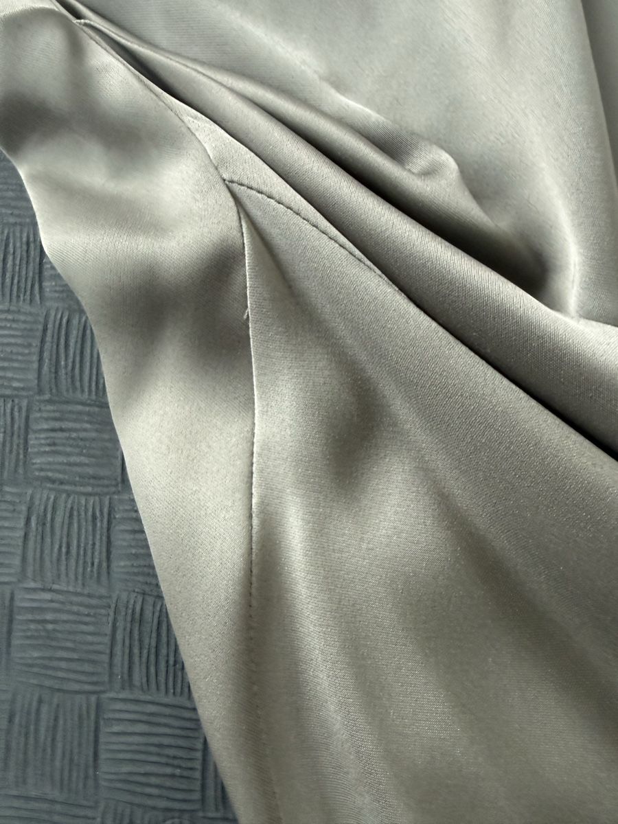 Acne Studios Kleider: ACNE STUDIOS Kleid mit Spitzensaum Satin S/36 NP 900.- – Neu (gemäss Beschreibung) aus Zürich von Nellyville73 8