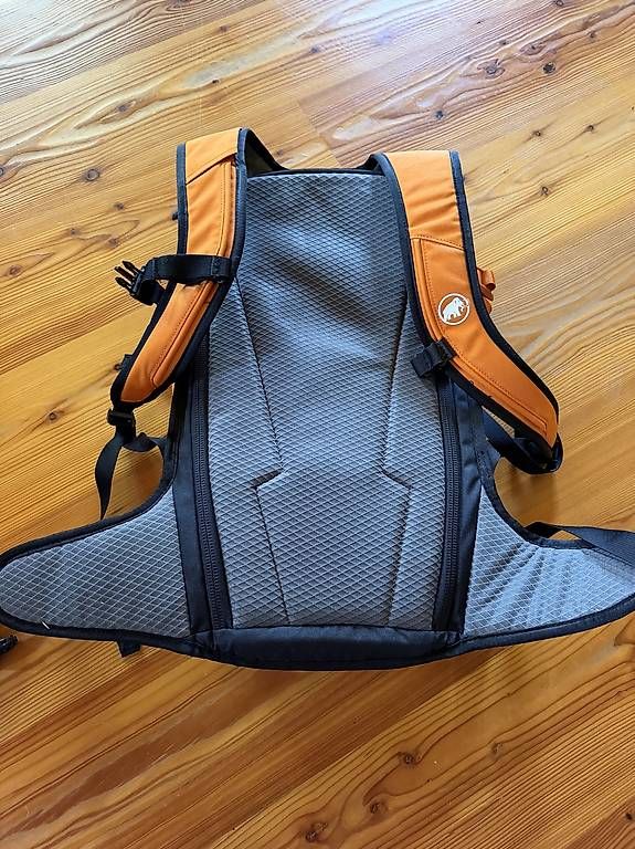 Mammut Zaini: MAMMUT NIRVANA 25 RUCKSACK – Usato da Tarasp venduto da Gianni046 2
