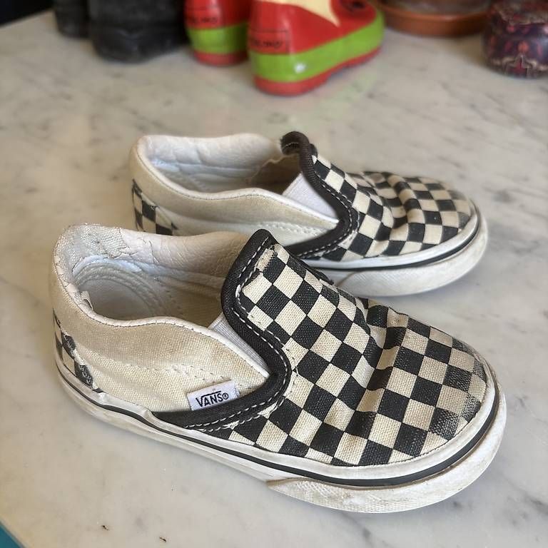 Chaussures garçon: Vans Slip On Grösse 22 – D'occasion à Zürich par blog_bleistift