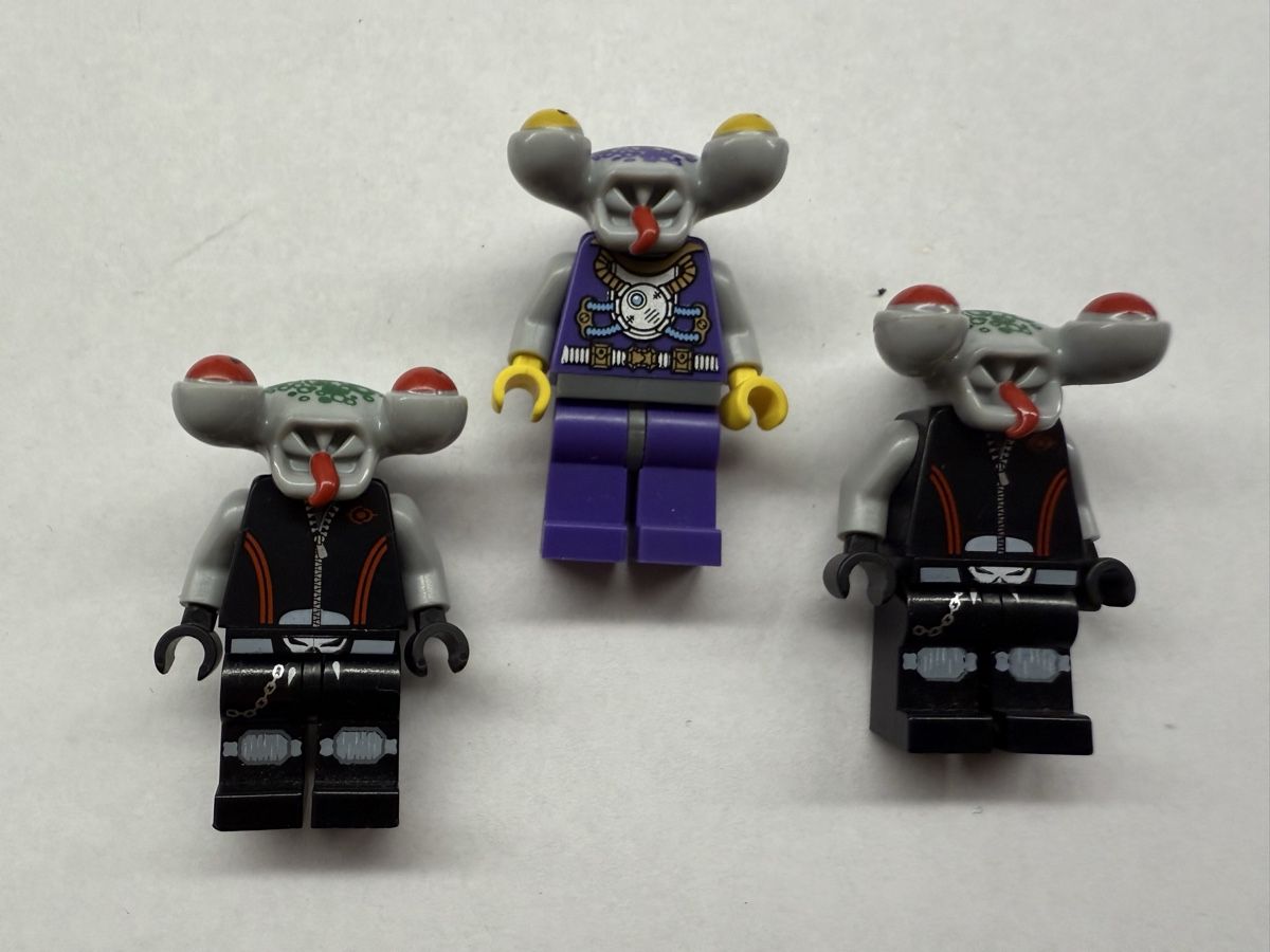 Lego Jouets: 3 Lego Alien Minifiguren Space Figuren – D'occasion à Rheinfelden par zim_2hqc