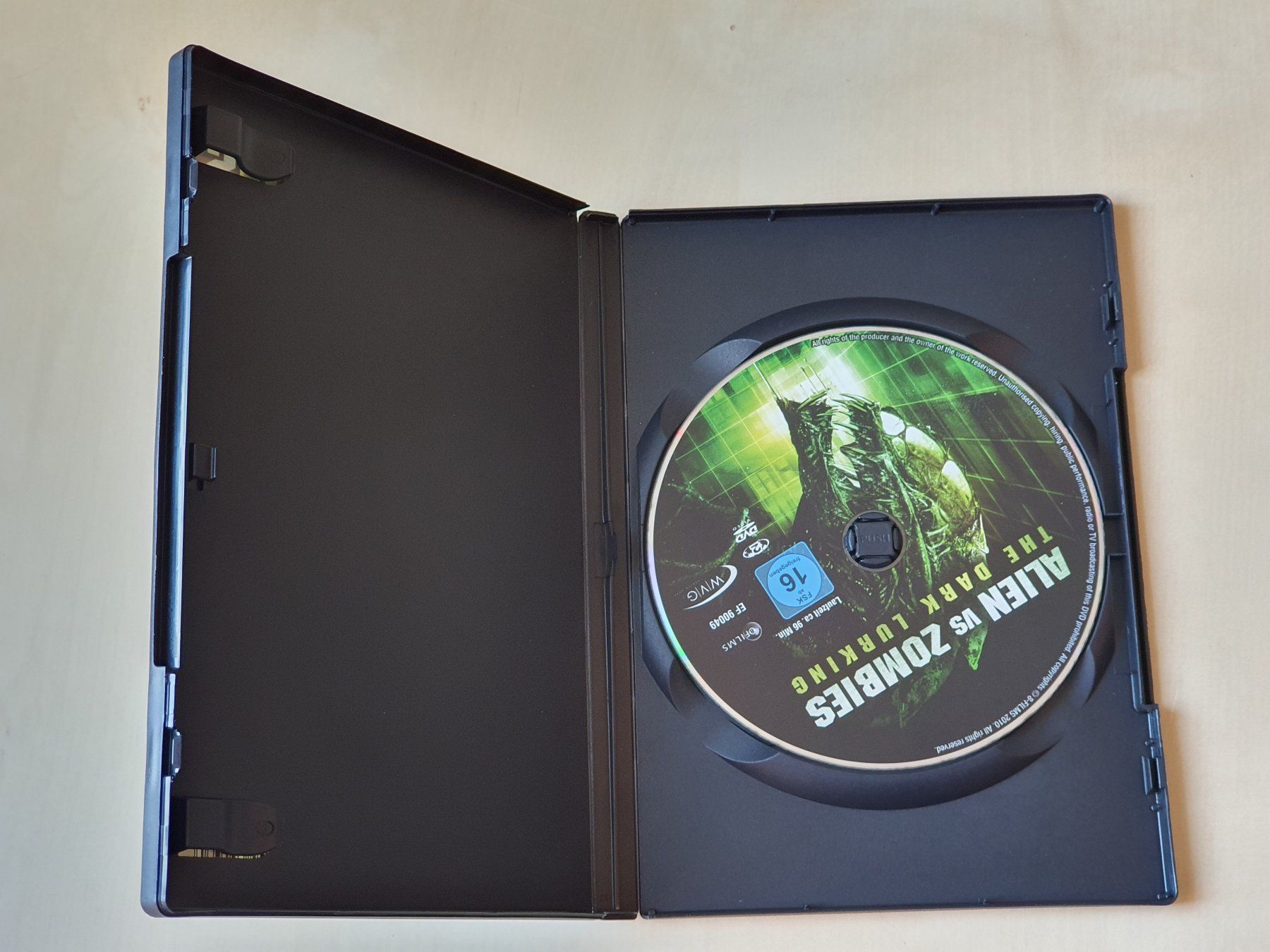 Tutti i DVDs: Alien vs Zombies – Usato da Stansstad venduto da collectorsshop 2