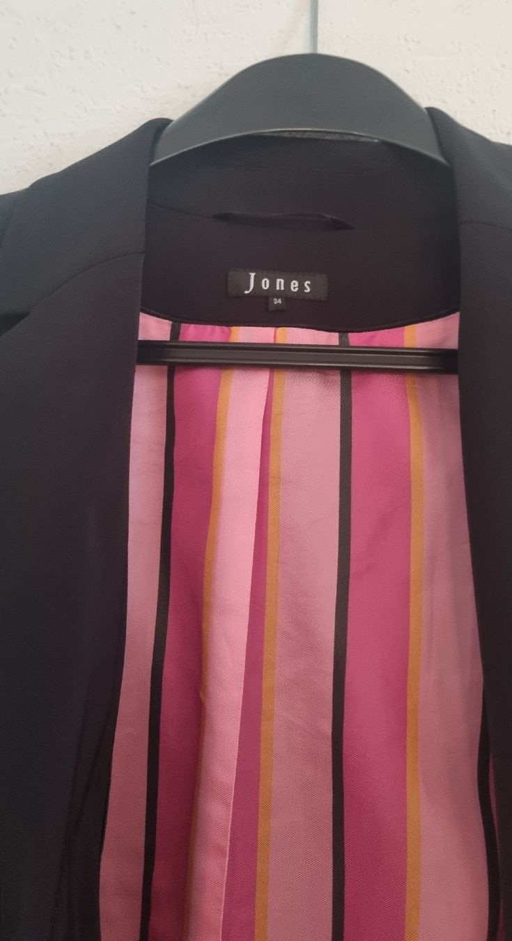 Jones Giacche: Blazer Jones - Gr. 34 Jacke Business – Usato da Affoltern am Albis venduto da thingsANDthings 2