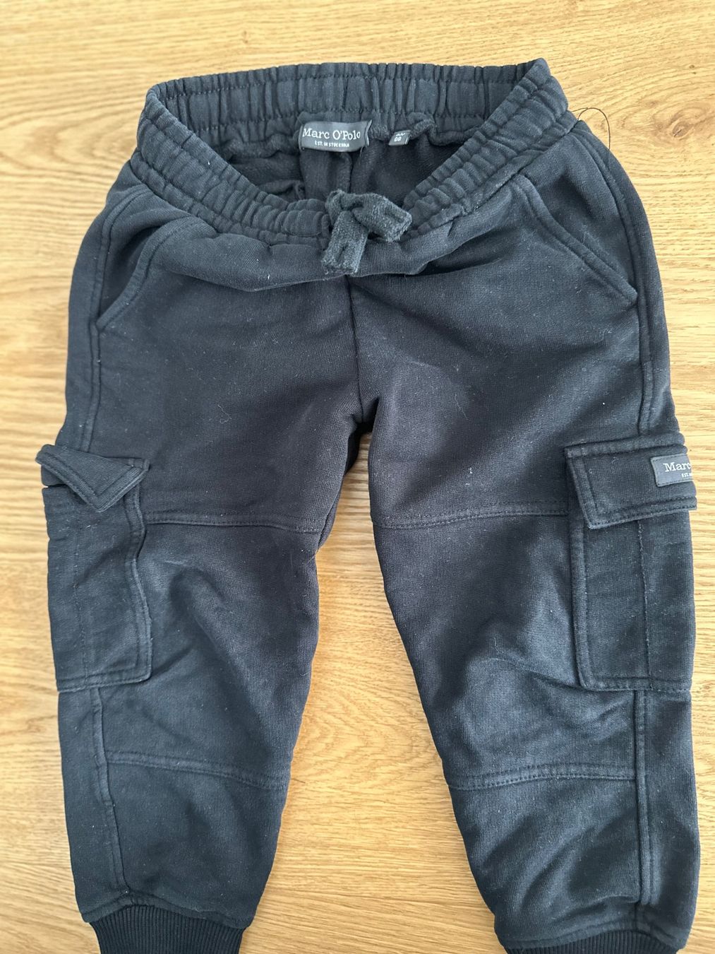 Name It Ensembles coordonnés: Set: Warme Jogginghose & Pullover-Pak, unterhmeden – D'occasion à Kappel am Albis par jus_mqz7 1