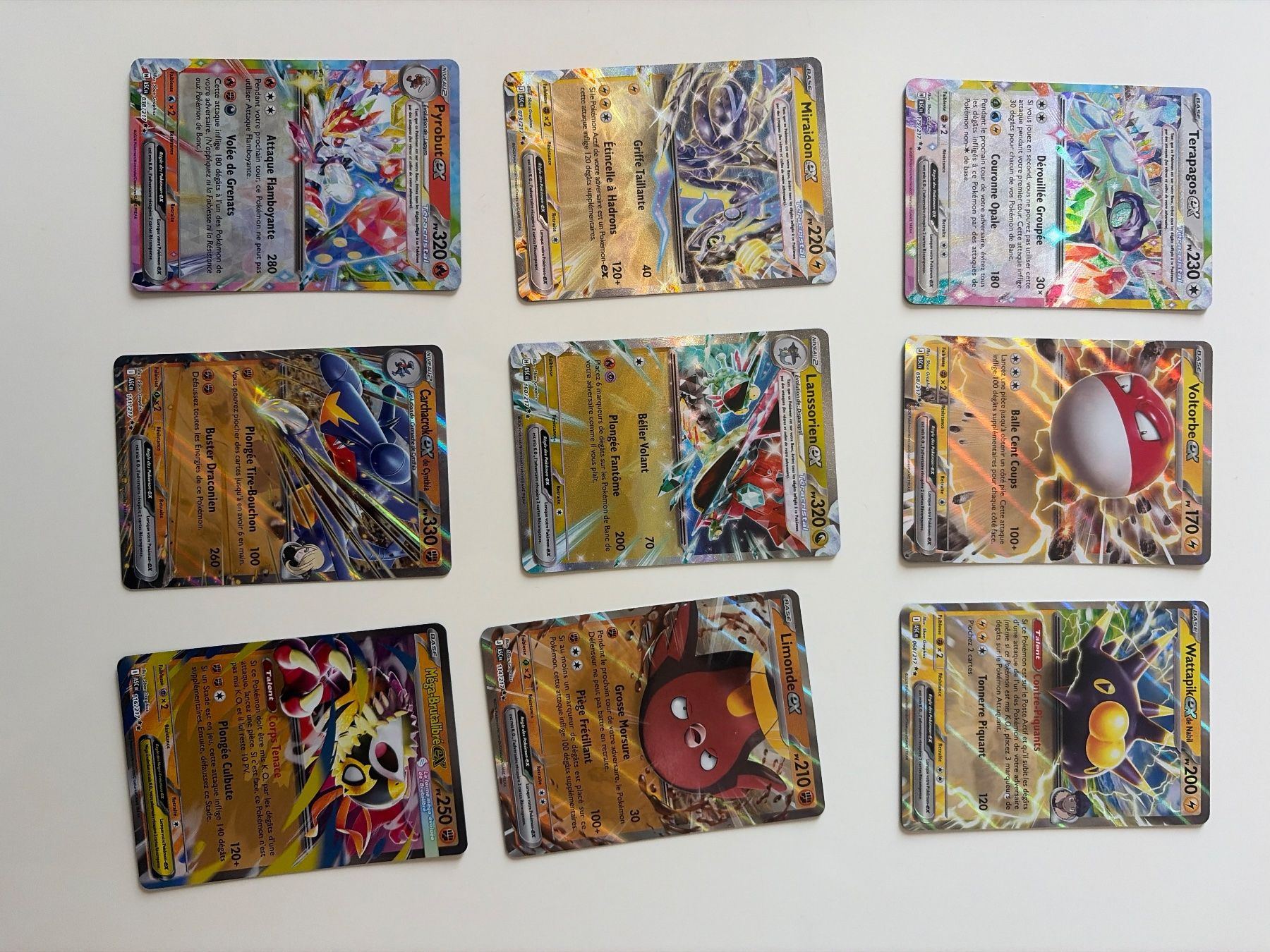 Pokémon Carte collezionabili: Pokémon Héros Transcendants Fr – Usato da Niederscherli venduto da dar_pg7z