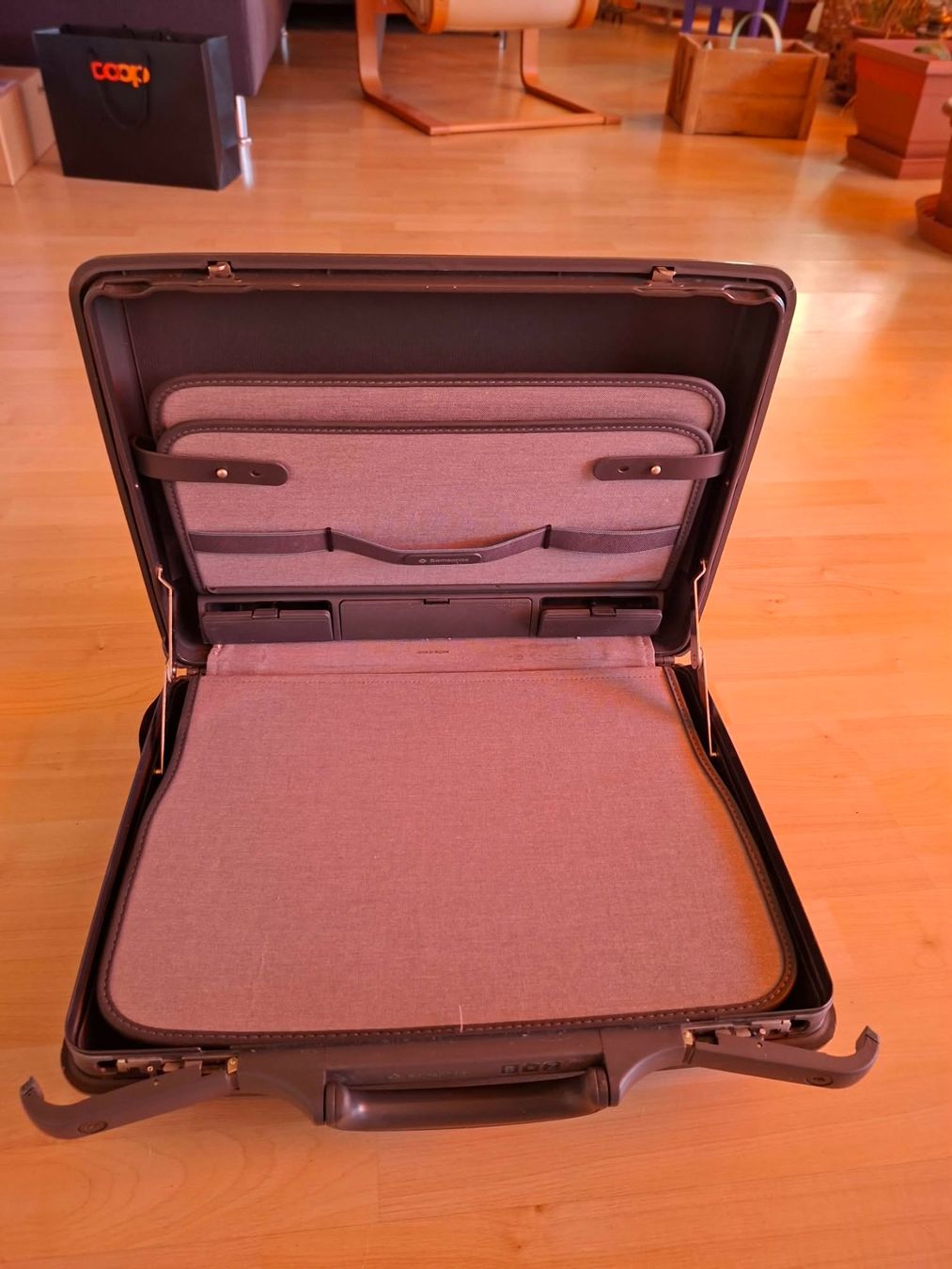 Valigie & Borse: Aktenkoffer Hartschale Samsonite – Usato da Bern venduto da Gaebeler 2