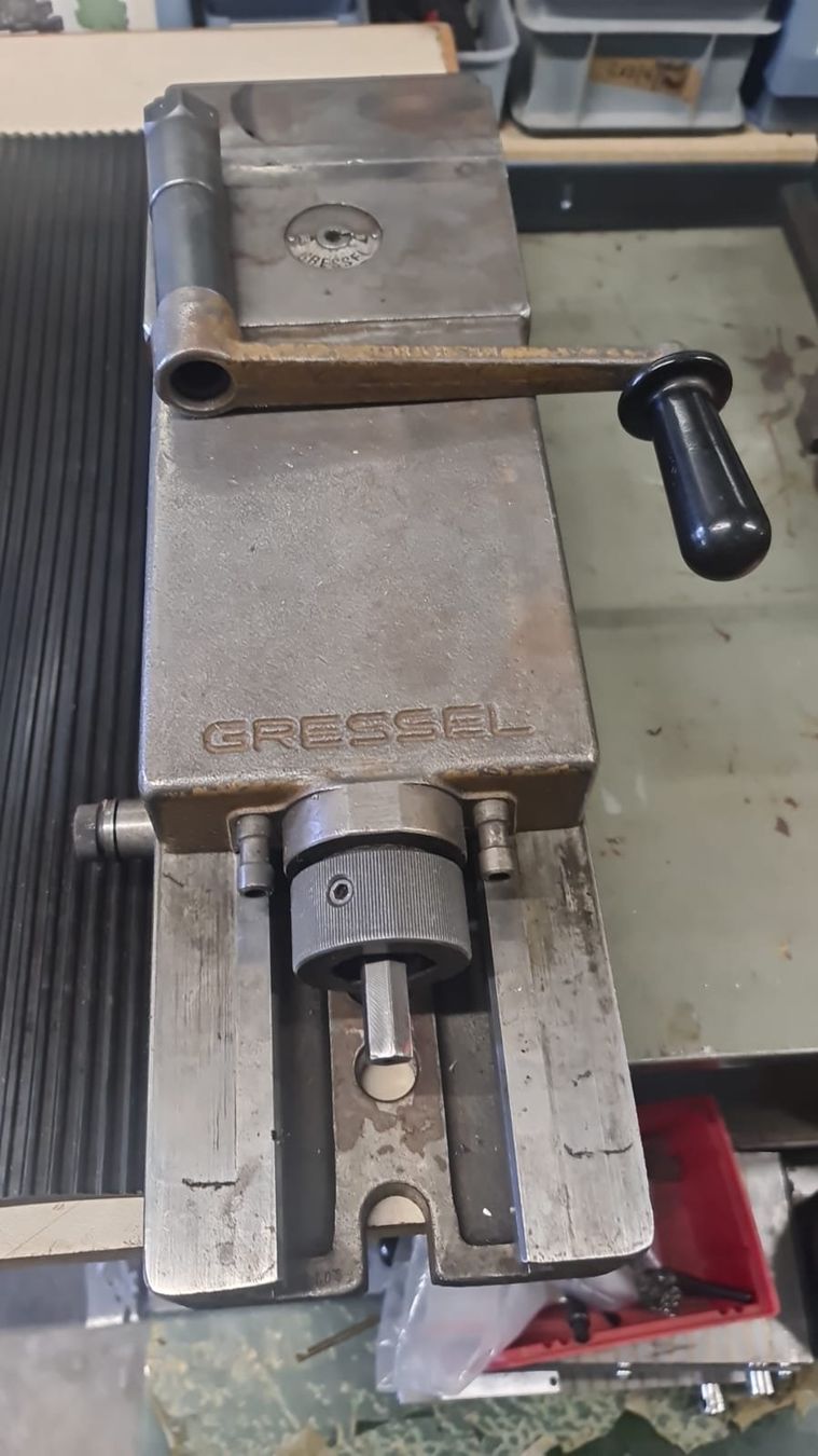Gressel Altro per industria metallurgica: Maschinenschraubstock gressel – Usato da Egerkingen venduto da ogi3131 1