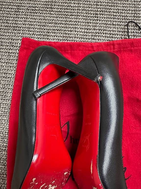 Christian Louboutin Damenschuhe: Original Christian Louboutin Simple Pumps - 38.5 – Gebraucht aus Basel von Ste_j5qf 2