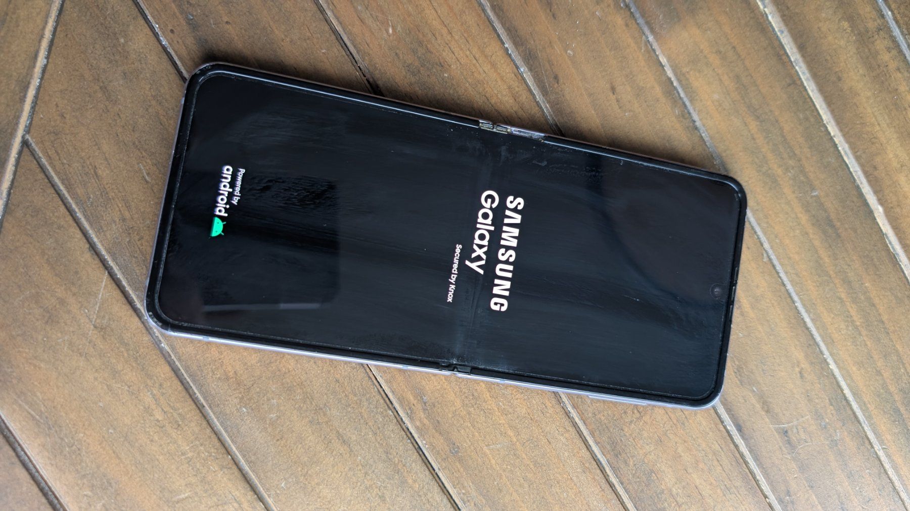 Samsung Telefoni cellulari / Smartphones: Galaxy Z Flip4 – Usato da Bern venduto da sin_rv6s 1