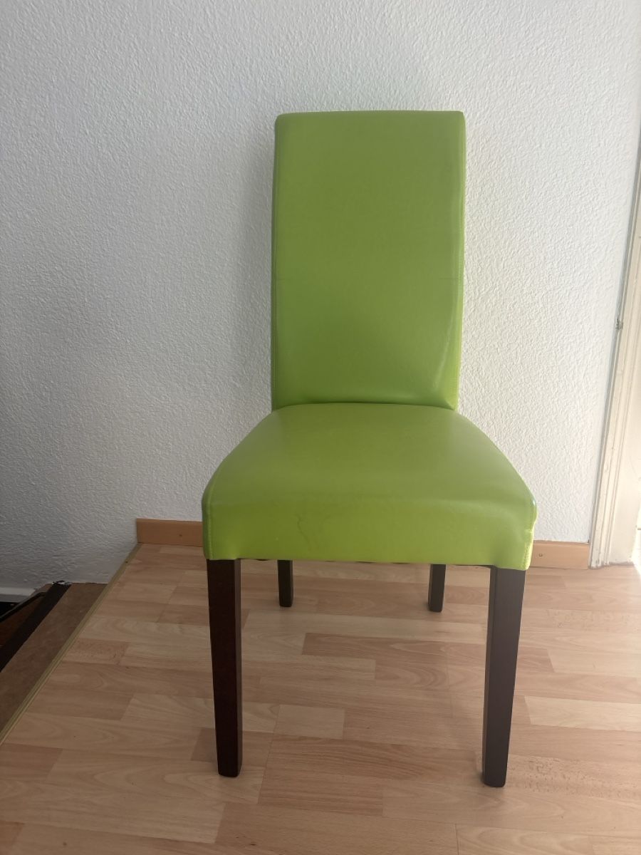 Chaises: Stuhl im grünem Kunstleder – D'occasion à Goldach par Richie88