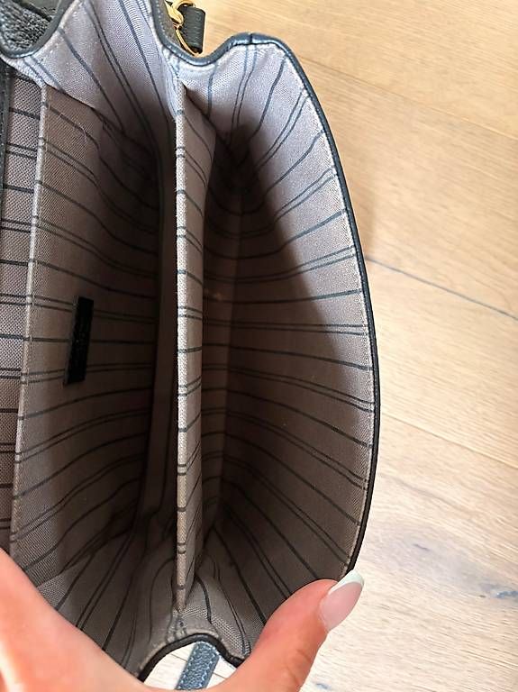 Taschen für Damen: Louis Vuitton Pochette Metis schwarz – Gebraucht aus Sarmenstorf von Bubelis 2