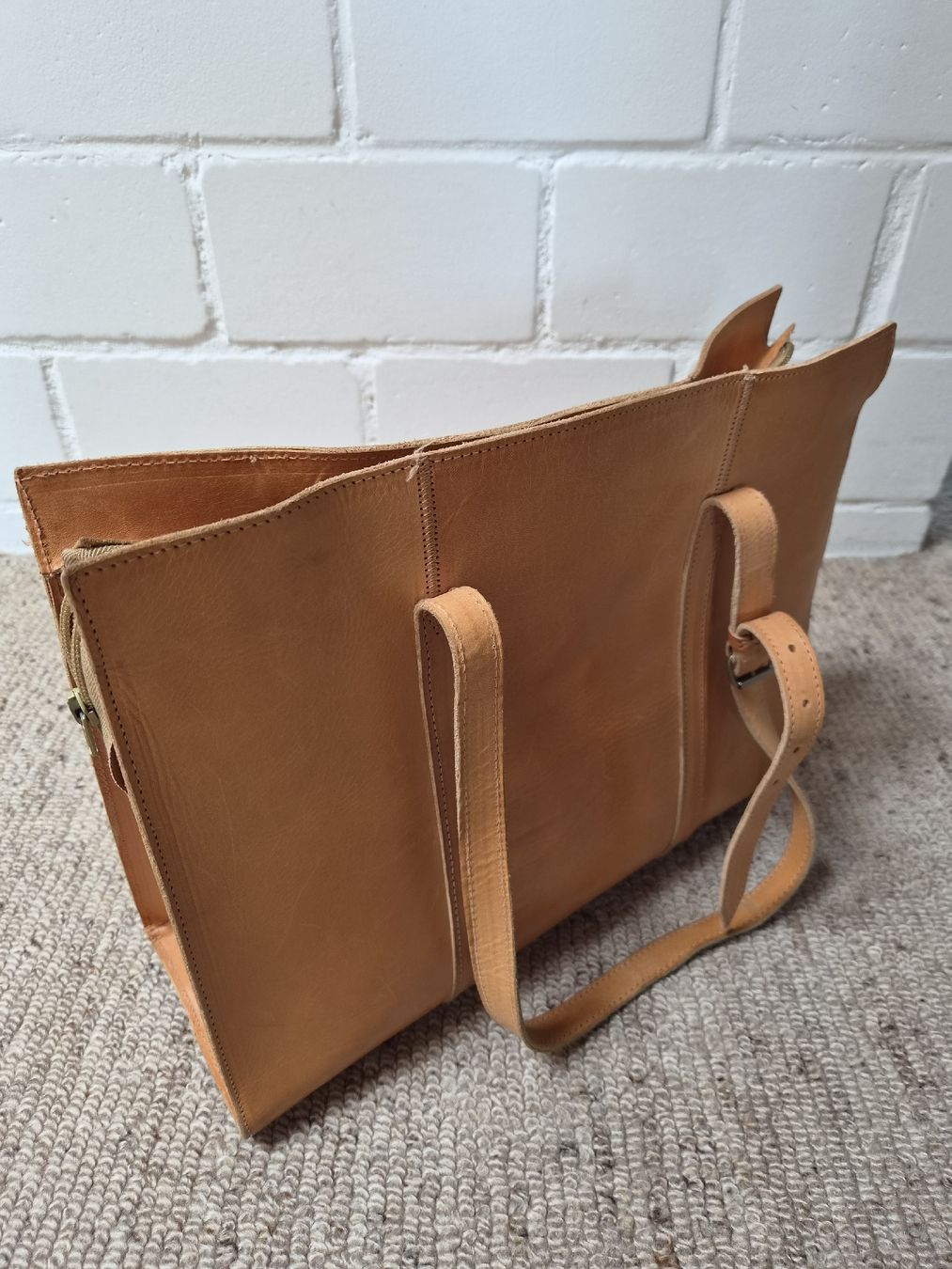 Borse: Tasche aus Leder – Usato da Luzern venduto da Lucassven 1
