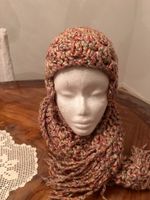 Handgestricktes Winterset, Mütze und Schal, neuwertig