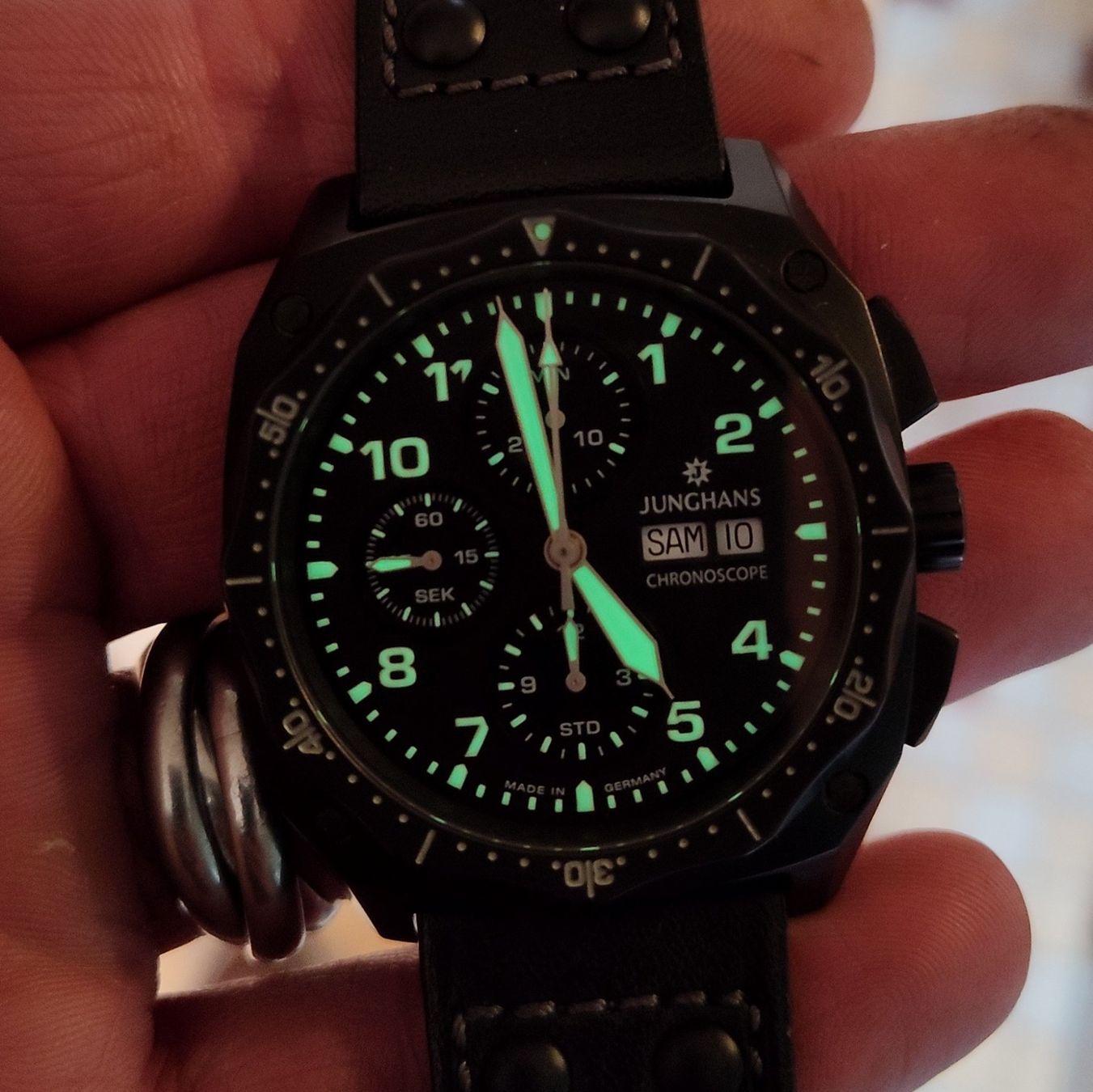 Junghans Uhren: Junghans Pilot Chronoscope 027/4523 – Gebraucht aus Basel von OnutWOODLAND 4