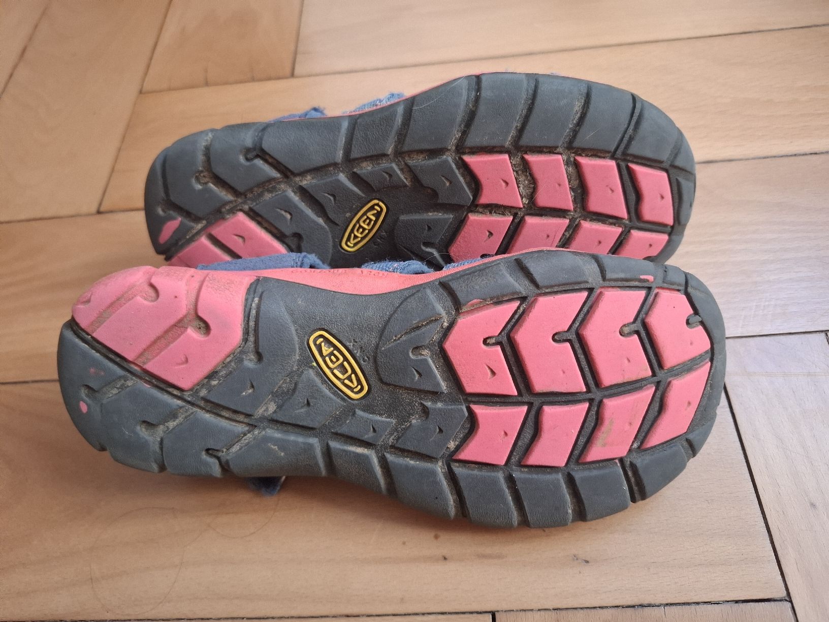 Keen Chaussures filles: sandales Keen 33 – D'occasion à Courrendlin par tititchoun 2